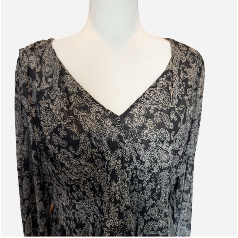 DR2 Black and White Paisley Blouse - Picture 4 of 9